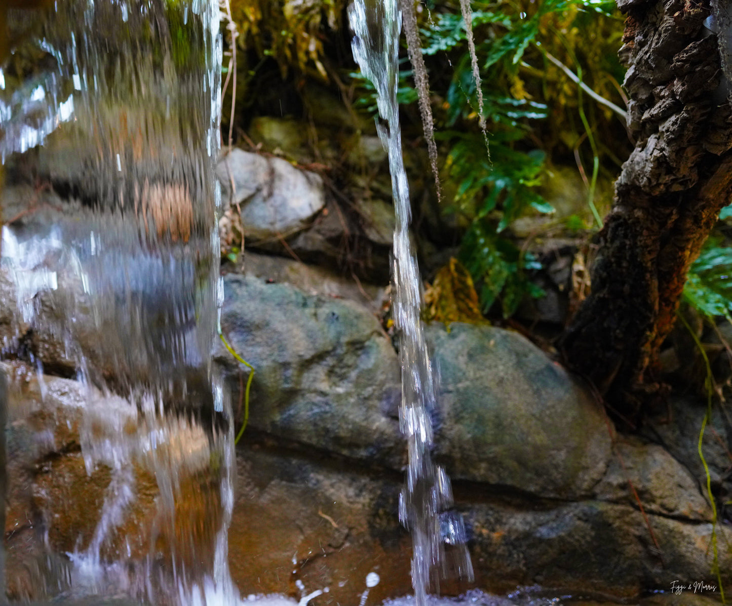 Peaking waterfall